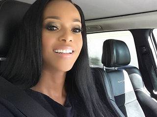 What’s Hot: Nonhle shows off baby bump on mag cover